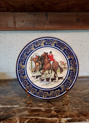 1960’s F.R.Gray & Sons Ltd 8 in Blue & Gold Decorative Plate Hunting Scene