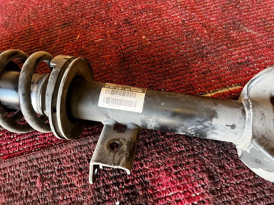 Amortecedor dianteiro direito do passageiro BMW F10 528I XDRIVE FABRICANTE DE EQUIPAMENTO ORIGINAL 74K/B - Imagem 3 de 4