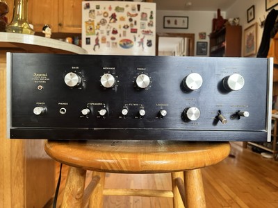 Vintage Sansui AU-555A Solid State Stereo Integrated Audio Amp
