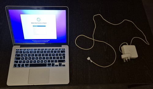 Apple MacBook Pro Retina 13-inch Early 2015 A1502 Core I5 2.7GHZ 8GB RAM 256GB - Picture 2 of 6