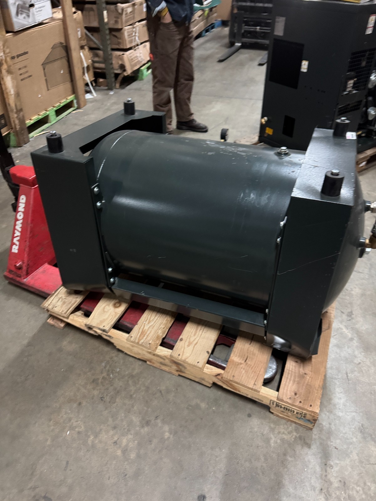 2023 Kaeser SM 7.5 screw drive air compressor - damaged