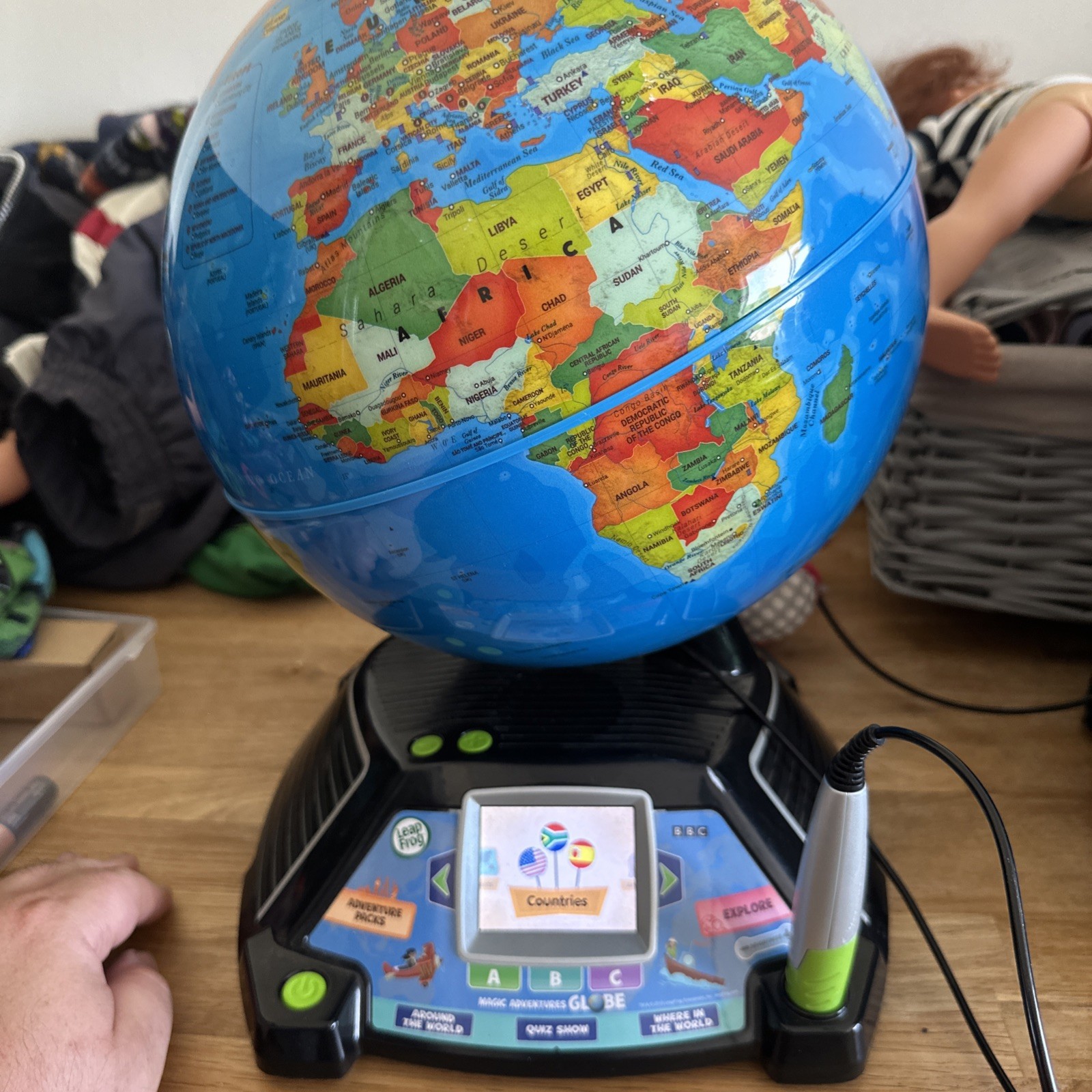 LeapFrog Magic Adventurers Globe kids toys early learning electronics world map 