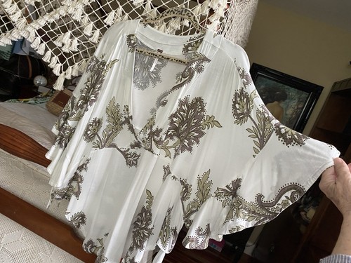 Free People Maui Wowie Flowy Floral Boho Blouse Womens Size Small Hippie Summer - Picture 10 of 12