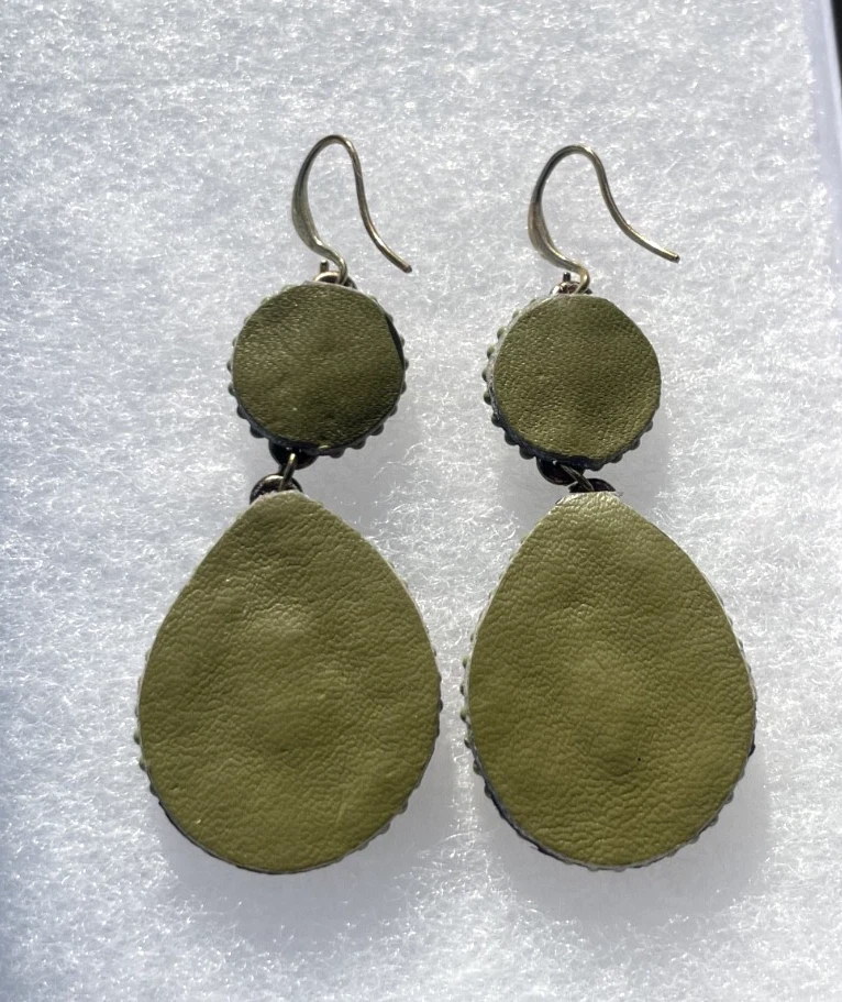 Pendientes colgantes Sundance de plata de ley de cuero verde y rosa con cuentas Foto 2 de 2