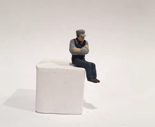 Arttista #1403 - Engineer Looking Forward - O Scale Figure - Model Trains - NEW