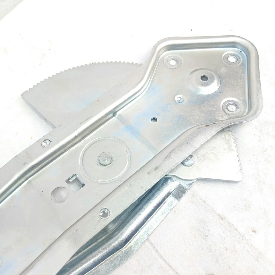 Dorman 740-516 se adapta solo al regulador de ventana eléctrica delantero derecho C/K K5 Blazer V1500 Foto 3 de 4