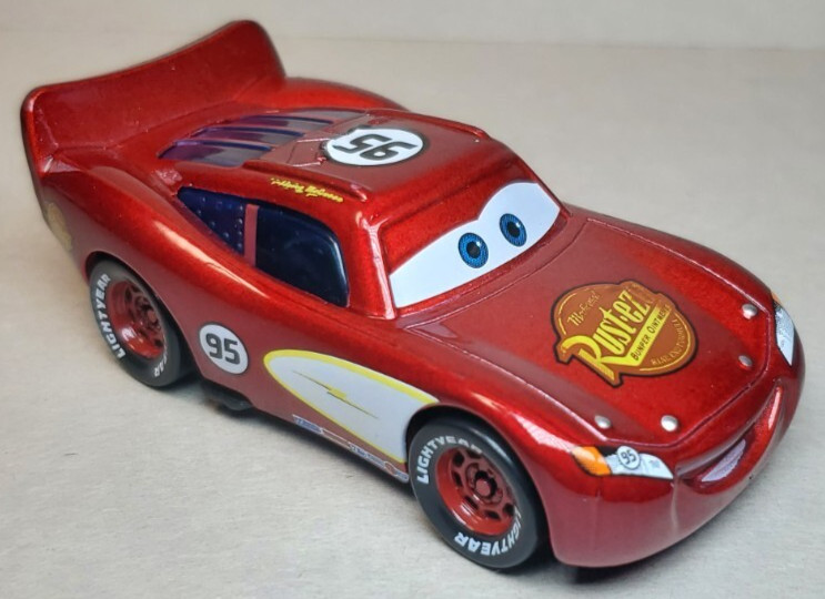 Disney Pixar Cars Radiator Springs Lightning McQueen Diecast 1:55 FC Rusteze