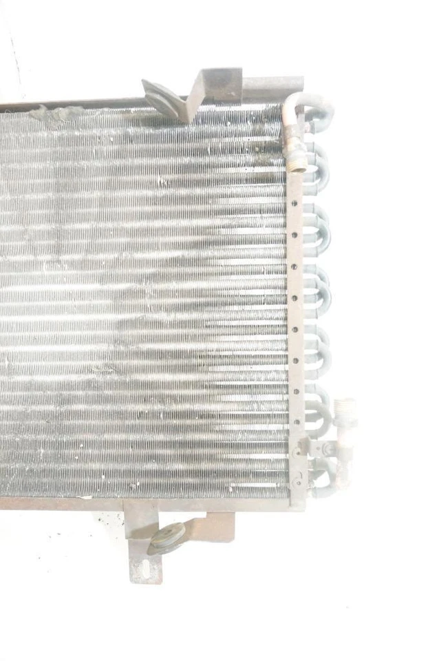 Condensador aire acondicionado BMW E30 86-91 325i 325e 325is 325es 325ix Foto 3 de 4