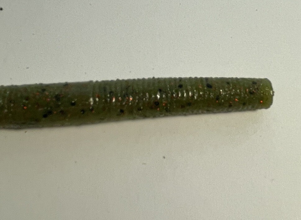 Yum 5.5” Worm Watermelon Color W/ Glitter Specs 7 CT | eBay
