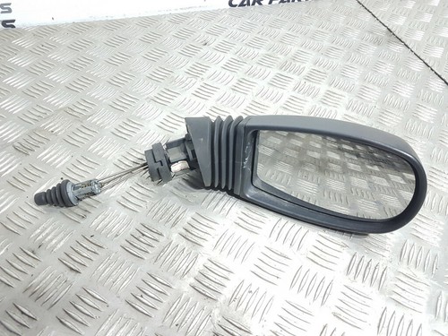 Fiat Punto 2000 Front right Aussenspiegel mechanisch 0157179 GUST24609