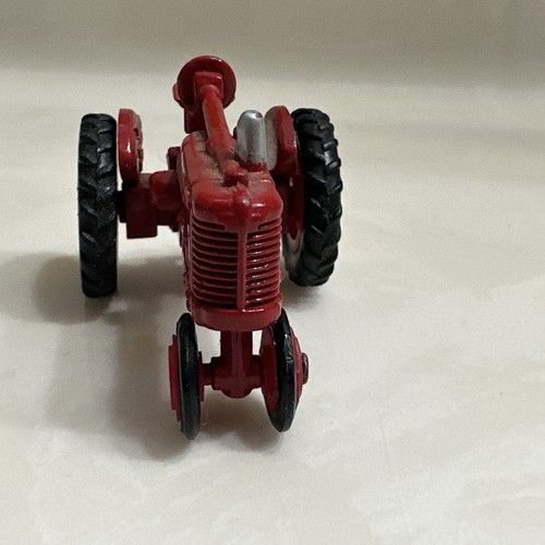 New York 1/64th Scale Case IH Farmall Super H Tractor #28 State Series - Picture 5 of 6