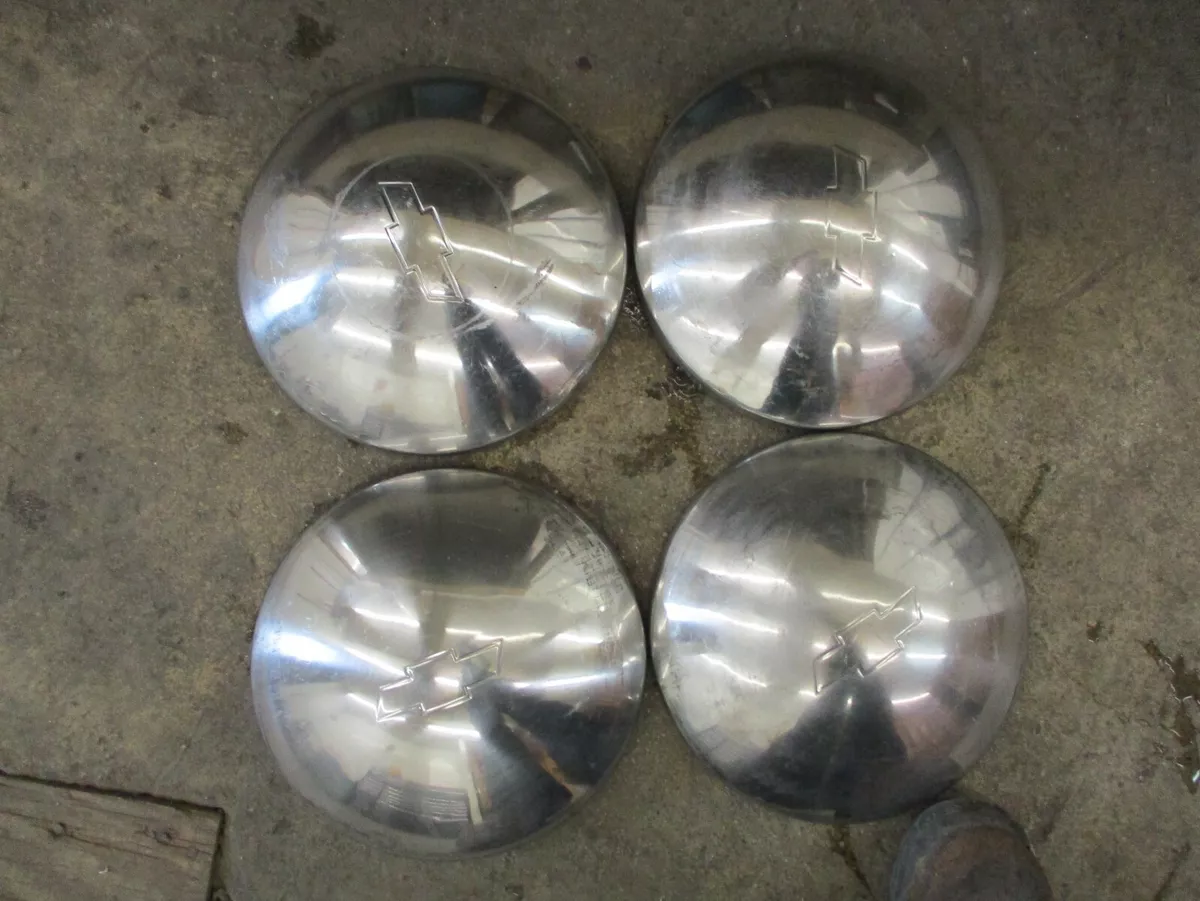 Chevy moon deals hubcaps