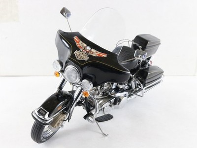 1976 FLH Electraglide Harley Davidson Franklin Mint 1:10 B11WP67 Motorcycle