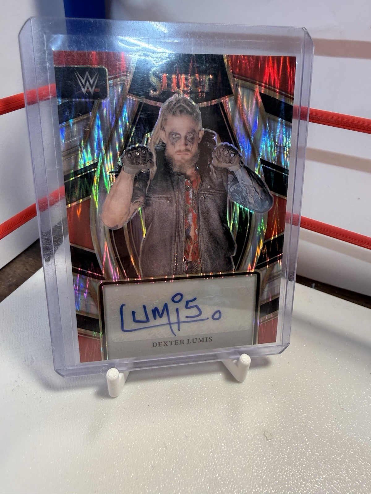 2024 Panini Select WWE Signature Selections Dexter Lumis #SL-DLM Ice Prizm Auto view 2
