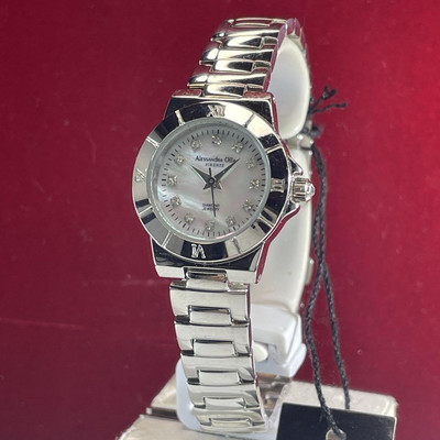 ALESSANDRA OLLA FIRENZE SHELL DIAL LADIES WRISTWATCH ROUND