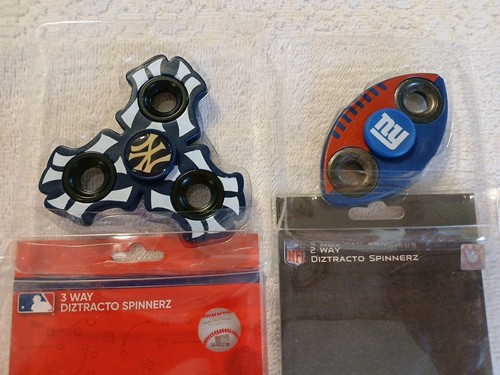 Diztracto Spinnerz New York Yankees MLB NY Giants NFL 3 Way And 2 Way Retired - Picture 1 of 4