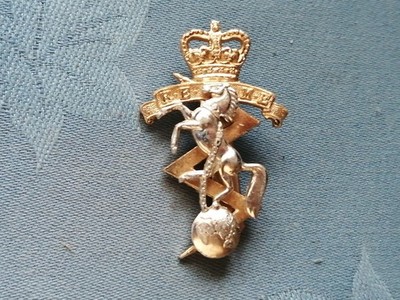 Staybright/anodised.The Royal Electrical Mechanical Engineers cap badge.