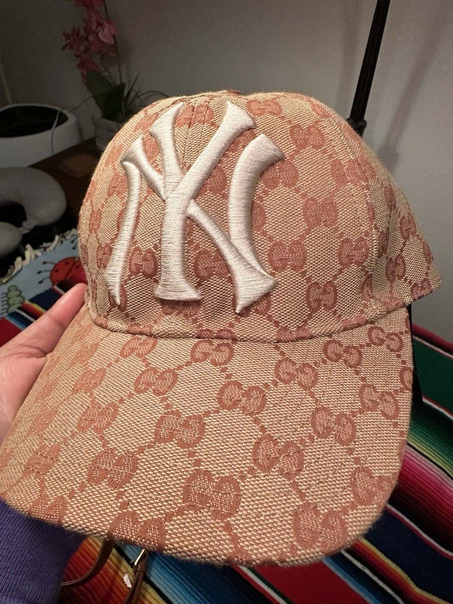 Gucci x MLB New York Yankees GG Monogram Wool Cashmere Hat  display picture 1