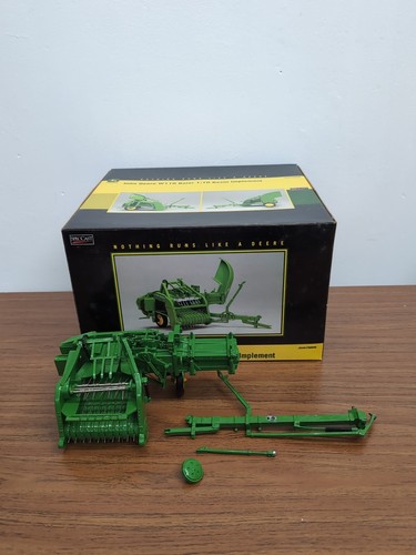 1/16 Spec Cast John Deere W116 Square Hay Baler