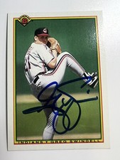 1990 Bowman #325 autographed Greg Swindell Cleveland Indians (A62)