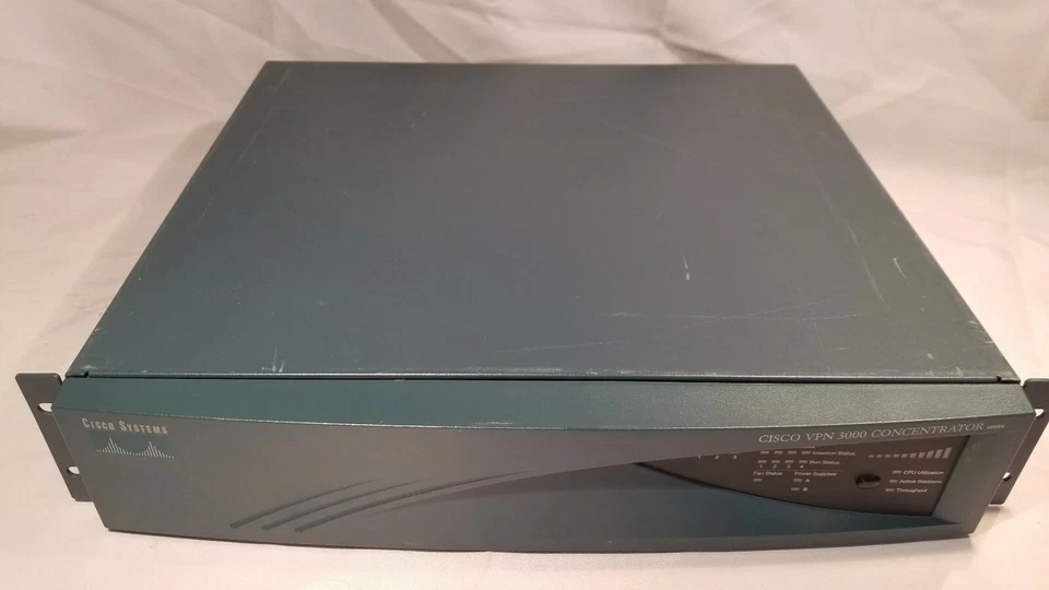 Cisco CVPN 3015 3000 Series VPN Concentrator w/ Single AC - Image 2 of 4