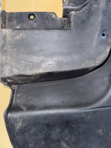Toyota Hilux Surf Mudflap Left Hand 76608-35020 - Picture 7 of 9