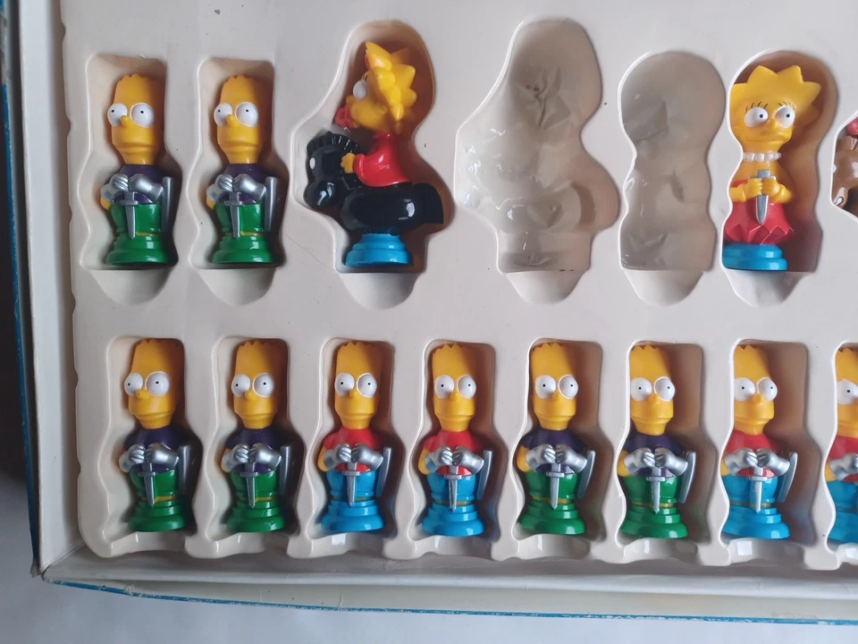 Jeu d'échecs 3 D The Simpsons  . Incomplet pour complément . Jeu vintage 1992 - Photo 4/4