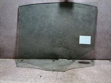 BMW 116i E87 T�rscheibe Seitenscheibe hinten rechts BJ07-11