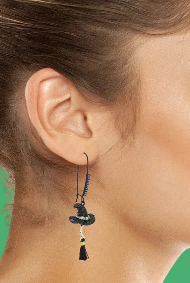 Pendientes Betsey Johnson Bruja Sombrero Escoba Negro Cuelga Halloween  Foto 2 de 4