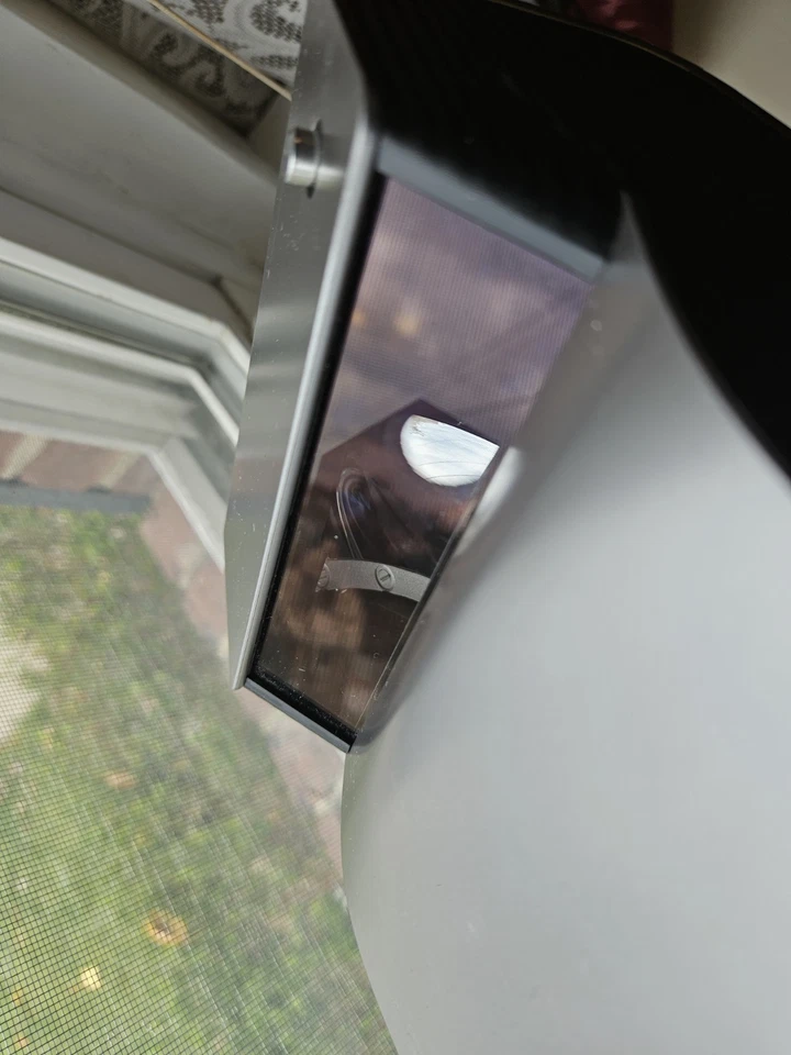 LG PH450UG Portable LED Ultra Short Throw Projector Home Theater Used - Image 2 of 4