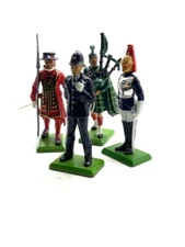 Toy Soldiers - 4 Iconic W. Britains Figures - Per-piece price you won't beat
