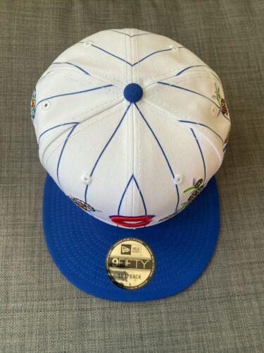 Chicago Cubs Takashi Murakami MLB Tokyo Series 2025 New Era 9Fifty Snapback Hat - Imagen 4 de 5