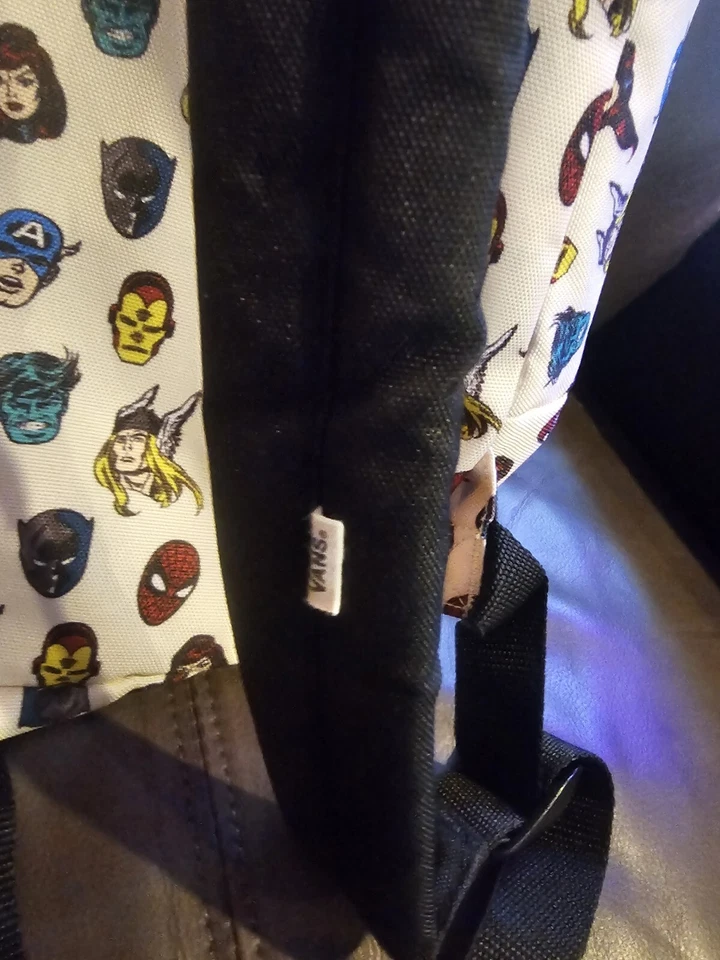 Mochila pequeña Marvel X Vans The Avengers Foto 3 de 4