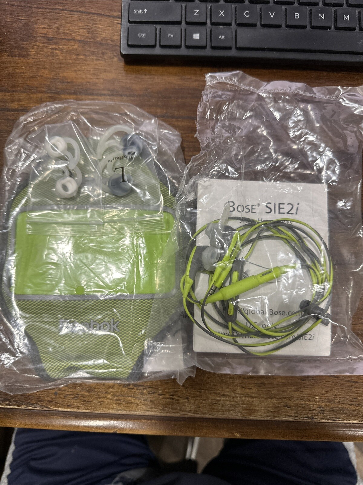 Bose SIE2i Sport Green Headphones - Pre-Owned Condition-image