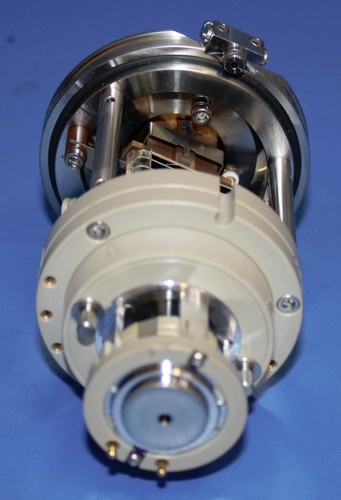 NEW Thermo Fisher LTQ 70005-60255 HCD-SRIG Ion Source Interface 7.5-5mm Cage - Picture 5 of 6