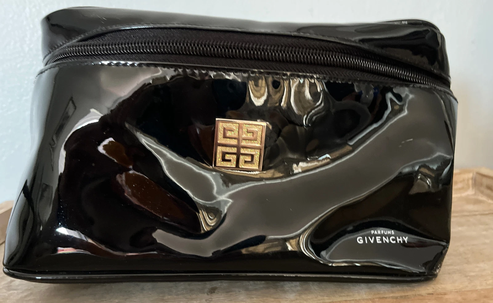 Givenchy Perfum Large Black Patent Train Case Zip Makeup Cosmetic Bag Organizer