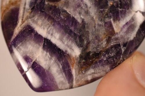 *CHEVRON AMETHYST* Heart 5cm 41.8g Palm Stone Natural - Picture 4 of 13