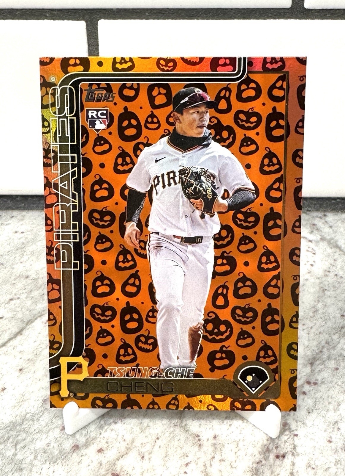 2025 Topps Update Holiday Jack O'Lantern Foil Tsung-Che Cheng (#US72) RC SP