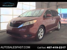 2011 Toyota Sienna LE 8-PASSENGER 119.3" WB