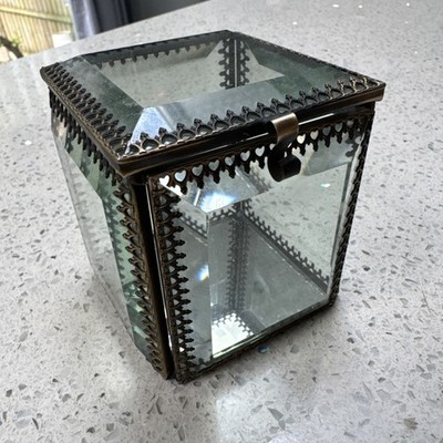 Sainsbury Home Schmuckschatulle mit Fuß abgeschrägtes Glas & Zinn