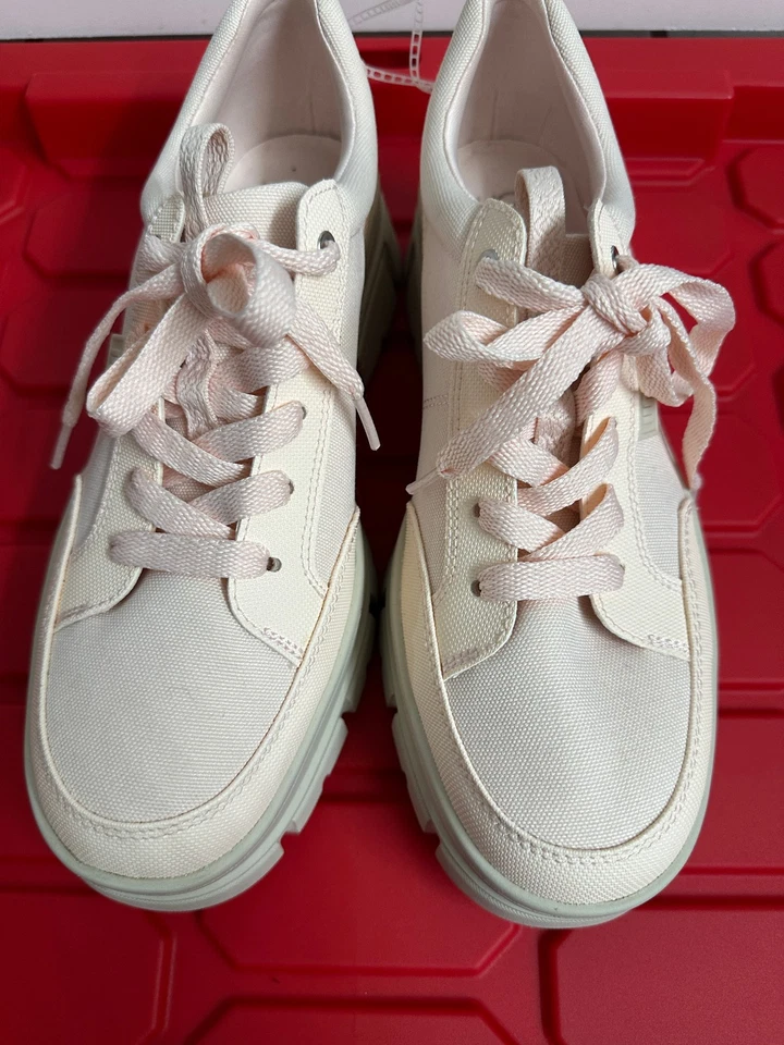 NWOT UGG Women's Ashton Hybrid Pale Pink Lace Up Chunky Shoes Size 10 - Изображение 2 из 4