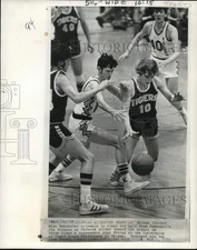 1975 Press Photo Kalama vs Tonasket, State High School Basketball Tournament, WA