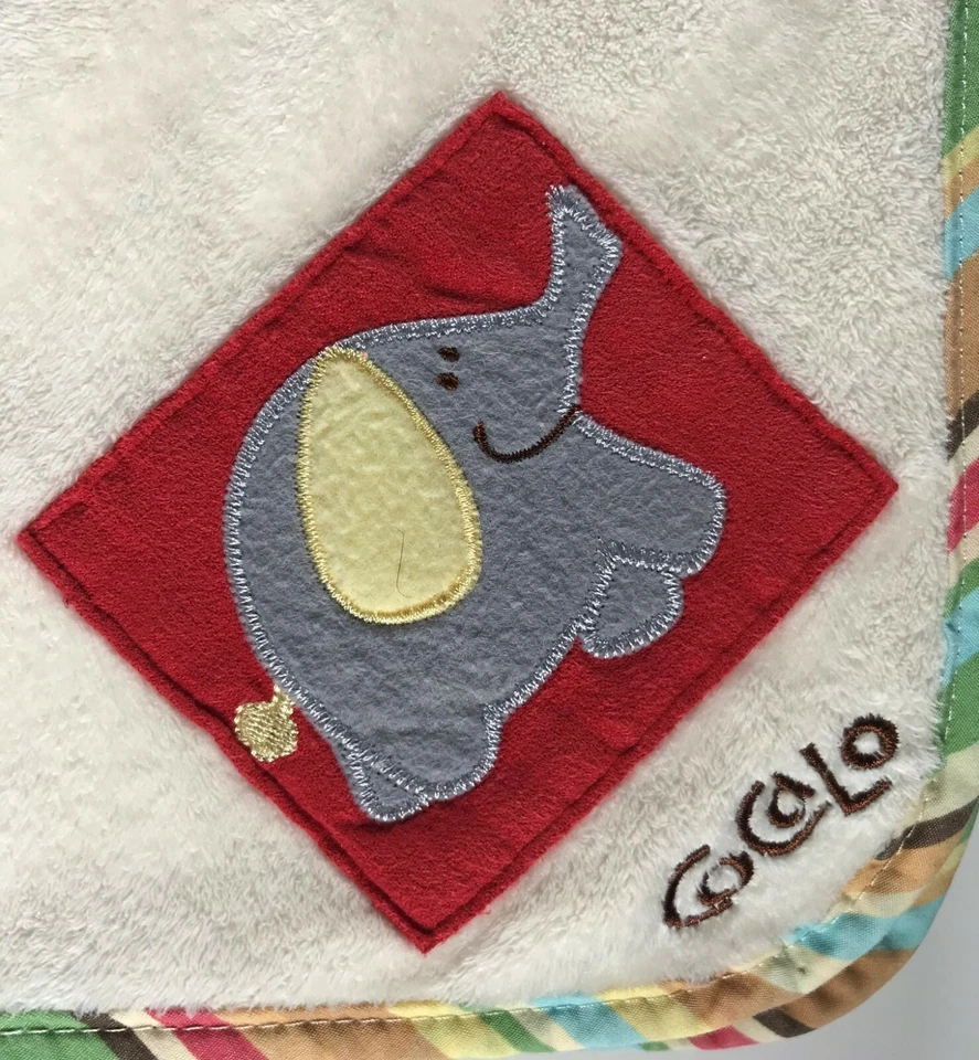 Manta de seguridad para bebé elefante Cocalo Lovey crema a rayas ribete niños niñas Foto 3 de 4
