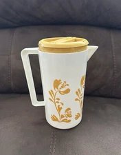 Vintage Plastic Pitcher w/lid Floral Folk Art Yellow & White 1970s 1980s