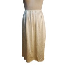 Vanity Fair Vintage Ivory Half Slip Size S/M Made In USA