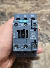 SIEMENS Model 3RT2023-1AK60  3-pole contactor 