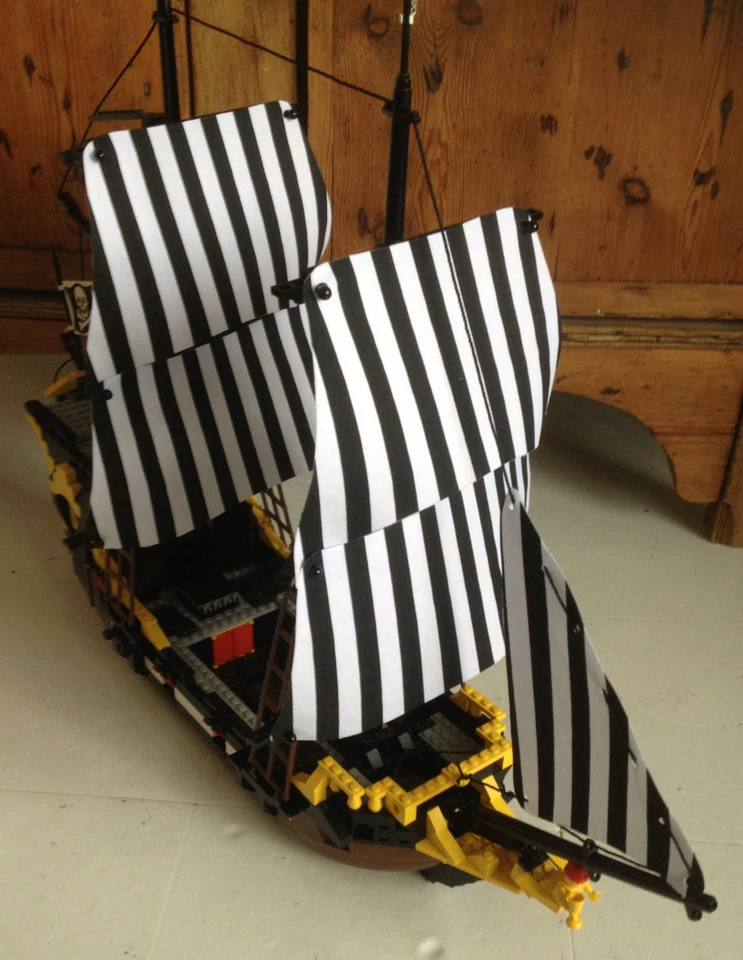 BRAND NEW SAILS TO FIT LEGO SET 6285 BLACK SEA BARRACUDA VARIOUS PATTERN COLOUR - Image 3 of 4