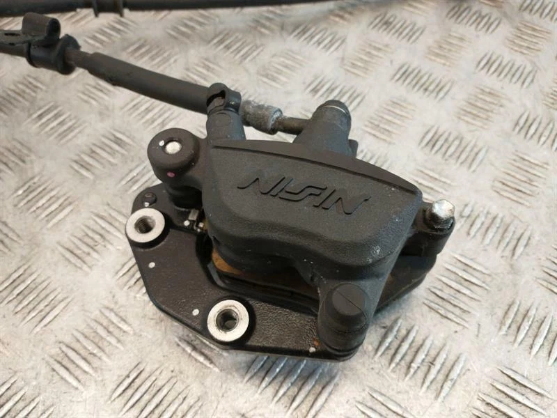 Kawasaki Z650 (2017>) Front Caliper Set — 第 2/4 张图片