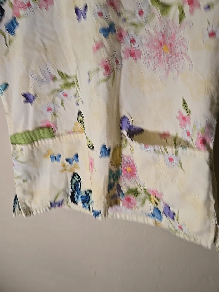 Blusa Médica Cherokee para Mujer Talla XS Estampado Floral Mariposa Amarillo y Verde Lima  Foto 3 de 4