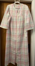 Miss Elaine Robe Duster Pink Blue Plaid Seersucker Zip-up Cozy Granny Small NWT